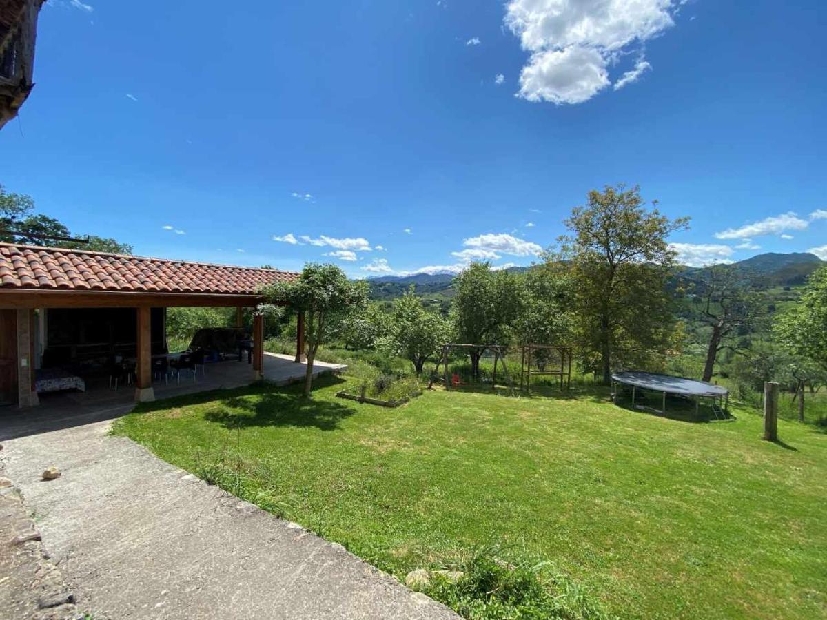 Casa Rural El Bohio Arriondas Exterior photo