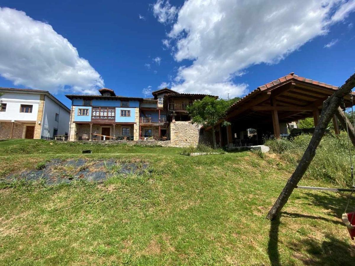 Casa Rural El Bohio Arriondas Exterior photo